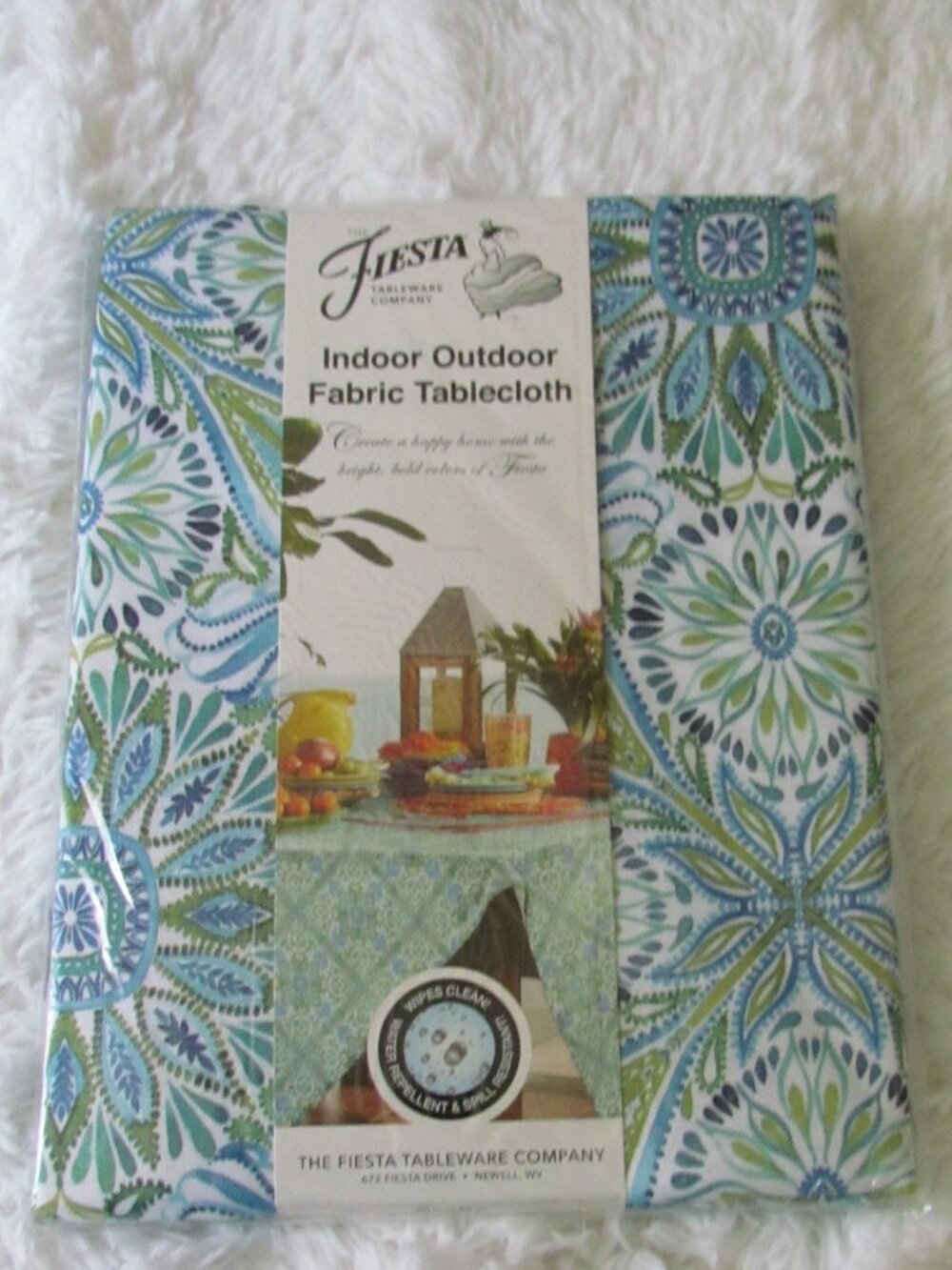 Fiesta Indoor Outdoor Fabric Oblong 60 Inches x 84 Inches Tablecloth NEW